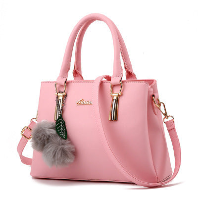 diagonal shoulder bag