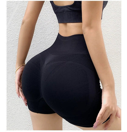 Seamless butt lift fitness shorts