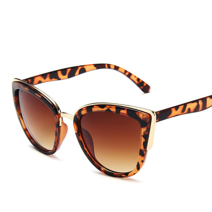 Cat eye sunglasses